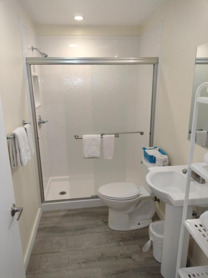 Double Barr Cottage Inn Порт-Аранзас Экстерьер фото